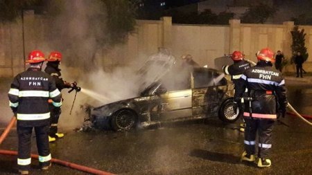 Bakıda hərəkətdə olan BMW qəflətən alovlandı - FOTO/VİDEO