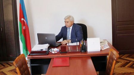 Kollec direktorunun Çexiyada ailə şirkəti aşkarlanıb