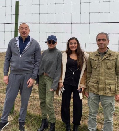 Prezident ailəsinin istirahətdən səmimi FOTOLARI