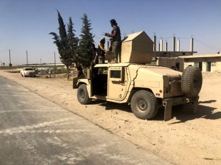 Terrorçuların qoyub qaçdığı 280 min dollarlıq ABŞ texnikası: Türk əsgərləri ələ keçirdilər - FOTOLAR