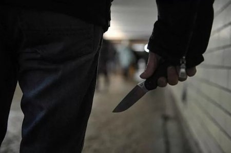 Azərbaycanlı keçmiş sevgilisini və onun rəfiqəsini bıçaqladı