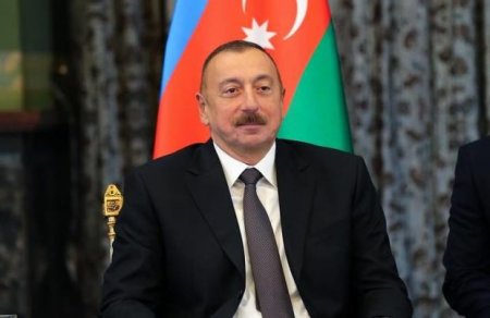 Bakıda Zirvə Görüşü: İlham Əliyev dövlət və hökumət başçılarını qarşılayır