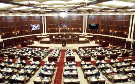 Milli Məclisdə bu gün 21 məsələ müzakirə olunacaq