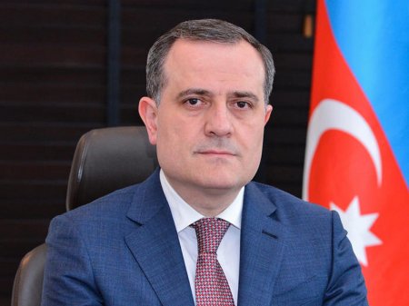 Təhsil Nazirliyi Bakı məktəblərinə şagirdlər üçün avtobuslar ayıracaq