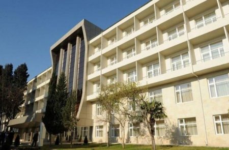 Bakıda xəstəxanada səyyar satıcılar alver edir? - AÇIQLAMA