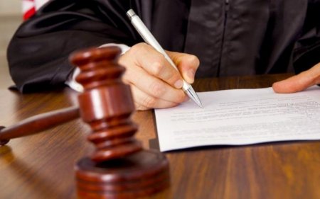 Universitetin kafedra müdirinin müavininə cinayət işi açıldı - DƏLƏDUZLUQ