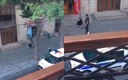Bakıda polislər yeməklərini yaşlı qadına verdilər - VİDEO