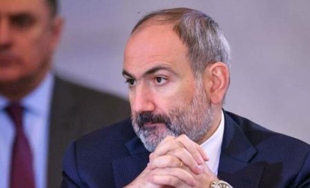 Paşinyan: Vaxtında torpaqları Azərbaycana qaytarsaydım...