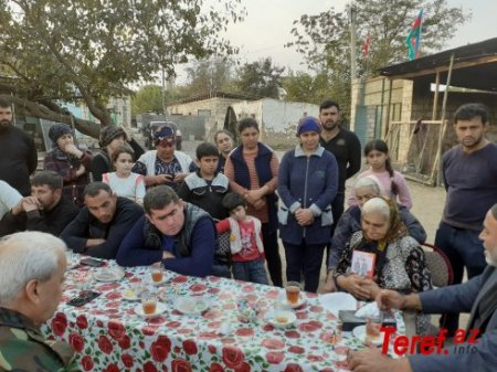 Bir gündə şəhid olan qardaşların anası: "Prezidendə deyin, dayanmaq söhpəti yoxdur. Bayrağımız Şuşada, Xankəndidə dalğalanmalıdır."