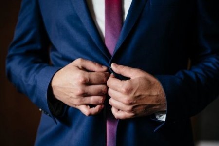 Bakıda daha bir məmur işdən çıxarıldı - FOTO