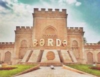 Bərdənin icra başçısı milyonluq tenderi görün, KİMƏ HƏVALƏ ETDİ